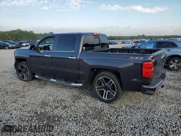 ✅ 2015 Chevrolet Silverado 1500 LTZ • VIN: 3GCPCSEC8FG111551 • Лот: 72598034. Опубликован ранее на Copart с пробегом Не указан. Бесплатный доступ к архиву аукционных продаж из США и подробный отчёт об истории автомобиля на DreamBid. Изображение 2.