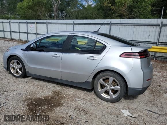 ✅ 2013 Chevrolet Volt • VIN: 1G1RD6E43DU108386 • Lot: 79103924. Wystawiony na Copart z przebiegiem 125 937 mil. Bezpłatny archiwum sprzedaży aukcyjnych z USA i szczegółowy raport historii pojazdu na DreamBid. Zdjęcie 2.