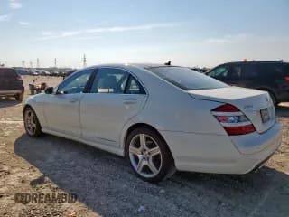 ✅ 2008 Mercedes-Benz S 550 • VIN: WDDNG71X88A218737 • Lot: 84908525. Wystawiony na Copart z przebiegiem 186 091 mil. Bezpłatny archiwum sprzedaży aukcyjnych z USA i szczegółowy raport historii pojazdu na DreamBid. Zdjęcie 2.