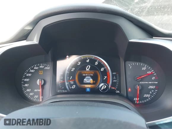 ✅ 2019 Chevrolet Corvette 1LT • VIN: 1G1YB2D78K5105612 • Lot: 42523425. Wystawiony na IAAI z przebiegiem 27 378 mil. Bezpłatny archiwum sprzedaży aukcyjnych z USA i szczegółowy raport historii pojazdu na DreamBid. Zdjęcie 7.