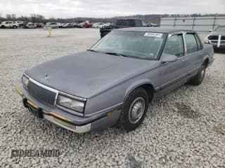 ✅ 1990 Buick LeSabre • VIN: 1G4HR54C8LH456419 • Лот: 55133944. Опубликован ранее на Copart с пробегом 115 126 миль. Бесплатный доступ к архиву аукционных продаж из США и подробный отчёт об истории автомобиля на DreamBid. Изображение 2.