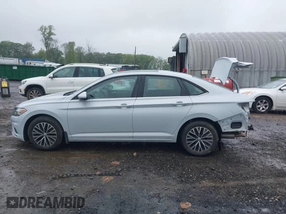 ✅ 2019 Volkswagen Jetta S • VIN: 3VWC57BU2KM104431 • Lot: 42322047. Listed on IAAI with 126,214 mi. Free auction sales archive from the USA and detailed vehicle history report at DreamBid. Image 15.