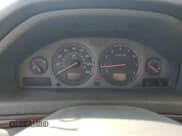 ✅ 2000 Volvo S80 • VIN: YV1TS94D2Y1146442 • Lot: 66803985. Listed on Copart with 266,860 mi. Free auction sales archive from the USA and detailed vehicle history report at DreamBid. Image 9.