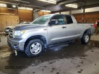 ✅ 2013 Toyota Tundra • VIN: 5TFUY5F18DX281081 • Lot: 71858185. Wystawiony na Copart z przebiegiem 182 688 mil. Bezpłatny archiwum sprzedaży aukcyjnych z USA i szczegółowy raport historii pojazdu na DreamBid. Zdjęcie 1.