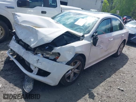 ✅ 2013 Volkswagen Passat SE • VIN: 1VWBH7A34DC141383 • Лот: 41985130. Опубликован ранее на IAAI с пробегом 101 895 миль. Бесплатный доступ к архиву аукционных продаж из США и подробный отчёт об истории автомобиля на DreamBid. Изображение 17.