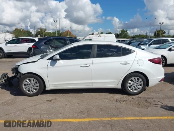 ✅ 2019 Hyundai Elantra SE • VIN: 5NPD74LF5KH492891 • Lot: 43386161. Listed on IAAI with 112,045 mi. Free auction sales archive from the USA and detailed vehicle history report at DreamBid. Image 15.