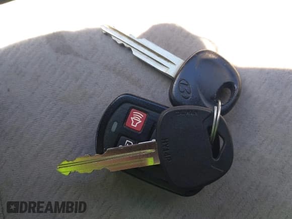 ✅ 2006 Hyundai Elantra GLS • VIN: KMHDN46D86U371439 • Lot: 41854932. Wystawiony na IAAI z przebiegiem 147 933 mil. Bezpłatny archiwum sprzedaży aukcyjnych z USA i szczegółowy raport historii pojazdu na DreamBid. Zdjęcie 11.