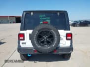 ✅ 2023 Jeep Wrangler • VIN: 1C4JJXN68PW592486 • Lot: 41971209. Wystawiony na IAAI z przebiegiem 10 131 mil. Bezpłatny archiwum sprzedaży aukcyjnych z USA i szczegółowy raport historii pojazdu na DreamBid. Zdjęcie 17.