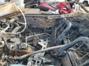 ✅ 2001 Mercedes-Benz CLK 320/430 • VIN: WDBLK70G11T082347 • Lot: 85513384. Wystawiony na Copart z przebiegiem Nie podano. Bezpłatny archiwum sprzedaży aukcyjnych z USA i szczegółowy raport historii pojazdu na DreamBid. Zdjęcie 7.