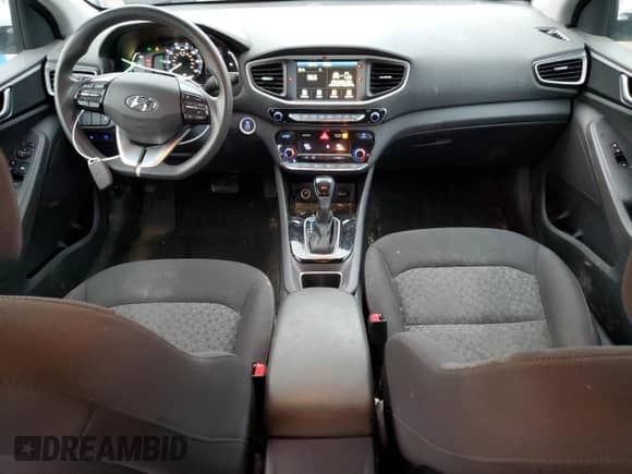 ✅ 2019 Hyundai Ioniq Blue • VIN: KMHC65LC5KU136341 • Лот: 80873694. Размещён на Copart с пробегом 214 277 миль миль. Получите бесплатный доступ к архиву аукционных продаж из США и посмотрите подробный отчёт об истории автомобиля на DreamBid. Изображение 8.