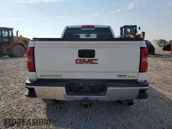 ✅ 2015 GMC Sierra 2500HD SLE • VIN: 1GT12YEG4FF549094 • Lot: 68428585. Wystawiony na Copart z przebiegiem 149 001 mil. Bezpłatny archiwum sprzedaży aukcyjnych z USA i szczegółowy raport historii pojazdu na DreamBid. Zdjęcie 6.