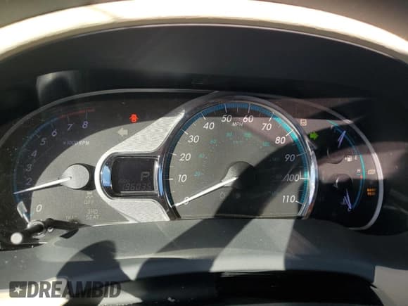 ✅ 2011 Toyota Sienna Limited • VIN: 5TDDK3DC5BS022156 • Lot: 87451465. Listed on Copart with 196,035 mi. Free auction sales archive from the USA and detailed vehicle history report at DreamBid. Image 9.