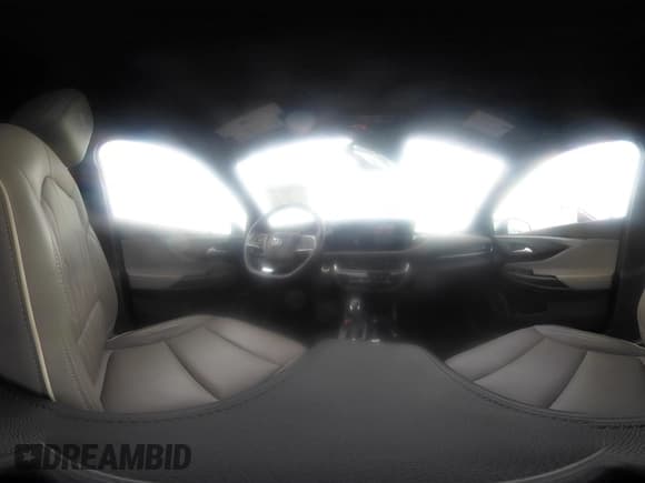 ✅ 2024 Buick Envista Avenir • VIN: KL47LCE27RB152628 • Lot: 42584358. Listed on IAAI with 8,556 mi. Free auction sales archive from the USA and detailed vehicle history report at DreamBid. Image 18.