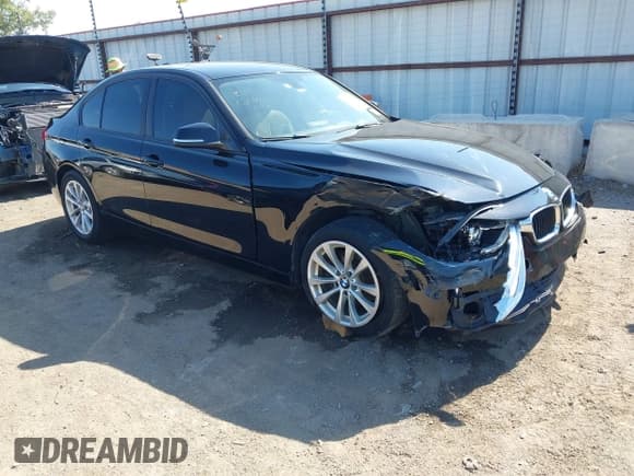 ✅ 2018 BMW 3 Series 320i • VIN: WBA8E1G50JNU90758 • Лот: 43441309. Опубликован ранее на IAAI с пробегом 88 740 миль. Бесплатный доступ к архиву аукционных продаж из США и подробный отчёт об истории автомобиля на DreamBid. Изображение 1.