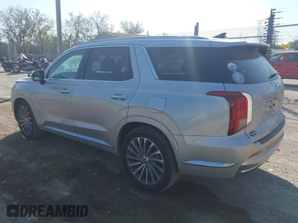 ✅ 2023 Hyundai Palisade Calligraphy • VIN: KM8R7DGE8PU562920 • Лот: 43332716. Опубликован ранее на IAAI с пробегом 67 352 миль. Бесплатный доступ к архиву аукционных продаж из США и подробный отчёт об истории автомобиля на DreamBid. Изображение 3.