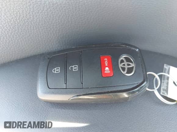 2025 Toyota Prius LE с VIN JTDADABU9S3029478, выставлен на аукционе IAAI как лот 42766701 с пробегом 1 065 миль миль и . История ставок и продаж доступна на DreamBid. Изображение 11.