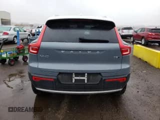 ✅ 2020 Volvo XC40 Momentum • VIN: YV4162UK5L2244257 • Lot: 43610913. Listed on Copart with Not provided. Free auction sales archive from the USA and detailed vehicle history report at DreamBid. Image 6.