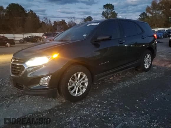 ✅ 2018 Chevrolet Equinox LS • VIN: 2GNAXHEV8J6152823 • Лот: 91072245. Опубликован ранее на Copart с пробегом 100 329 миль. Бесплатный доступ к архиву аукционных продаж из США и подробный отчёт об истории автомобиля на DreamBid. Изображение 1.