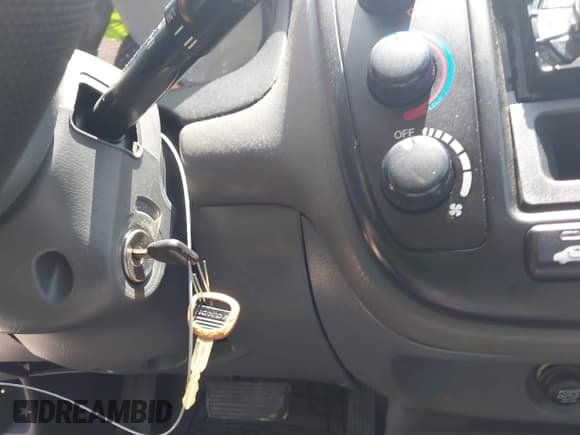 ✅ 1999 Honda Civic VP • VIN: 2HGEJ6615XH513614 • Lot: 42567051. Listed on IAAI with 195,985 mi. Free auction sales archive from the USA and detailed vehicle history report at DreamBid. Image 11.