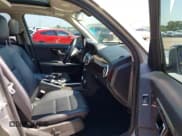 ✅ 2013 Mercedes-Benz GLK 350 • VIN: WDCGG5HB9DG142674 • Лот: 42896394. Опубликован ранее на IAAI с пробегом 137 684 миль. Бесплатный доступ к архиву аукционных продаж из США и подробный отчёт об истории автомобиля на DreamBid. Изображение 5.