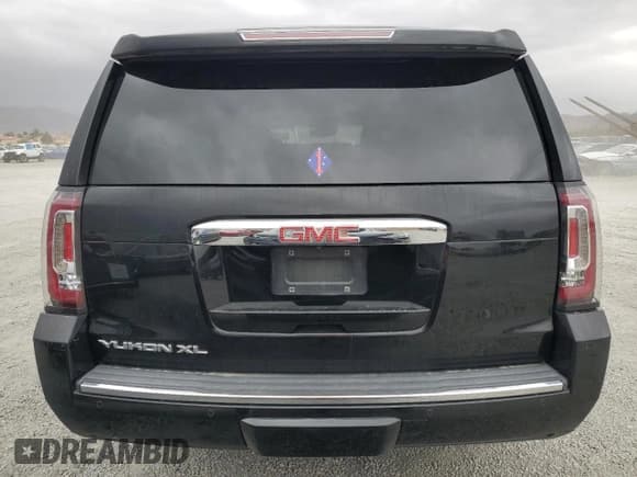 ✅ 2016 GMC Yukon XL Denali • VIN: 1GKS2HKJ4GR438571 • Лот: 86290395. Опубликован ранее на Copart с пробегом 181 687 миль. Бесплатный доступ к архиву аукционных продаж из США и подробный отчёт об истории автомобиля на DreamBid. Изображение 6.