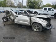 ✅ 2003 Chevrolet S-10 LS • VIN: 1GCCS19X538289170 • Лот: 72726864. Опубликован ранее на Copart с пробегом 126 602 миль. Бесплатный доступ к архиву аукционных продаж из США и подробный отчёт об истории автомобиля на DreamBid. Изображение 4.