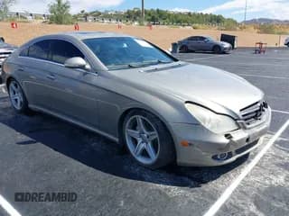 ✅ 2006 Mercedes-Benz CLS 500 • VIN: WDDDJ75X26A059136 • Lot: 42278375. Wystawiony na IAAI z przebiegiem 165 760 mil. Bezpłatny archiwum sprzedaży aukcyjnych z USA i szczegółowy raport historii pojazdu na DreamBid. Zdjęcie 1.
