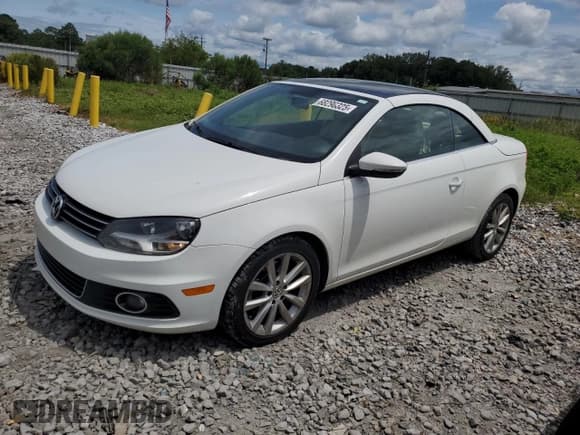 ✅ 2015 Volkswagen Eos Komfort • VIN: WVWBW8AH8FV004870 • Lot: 68296325. Wystawiony na Copart z przebiegiem 67 200 mil. Bezpłatny archiwum sprzedaży aukcyjnych z USA i szczegółowy raport historii pojazdu na DreamBid. Zdjęcie 1.