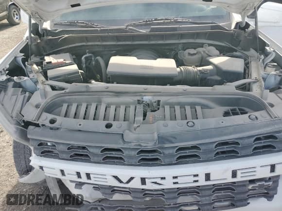 ✅ 2020 Chevrolet Silverado 1500 Custom • VIN: 1GCPWBEF2LZ144946 • Lot: 82609414. Wystawiony na Copart z przebiegiem 57 886 mil. Bezpłatny archiwum sprzedaży aukcyjnych z USA i szczegółowy raport historii pojazdu na DreamBid. Zdjęcie 13.