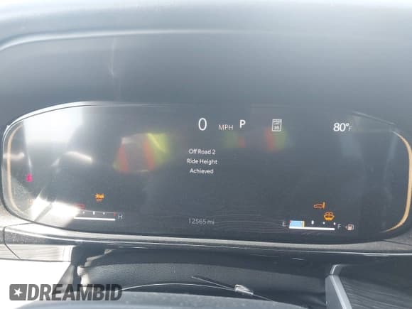 ✅ 2023 Jeep Wagoneer Series III • VIN: 1C4SJSDP4PS503179 • Lot: 41780440. Wystawiony na IAAI z przebiegiem 12 565 mil. Bezpłatny archiwum sprzedaży aukcyjnych z USA i szczegółowy raport historii pojazdu na DreamBid. Zdjęcie 7.