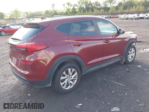 ✅ 2019 Hyundai Tucson Value • VIN: KM8J3CA44KU857007 • Лот: 43064152. Опубликован ранее на IAAI с пробегом 234 777 миль. Бесплатный доступ к архиву аукционных продаж из США и подробный отчёт об истории автомобиля на DreamBid. Изображение 4.
