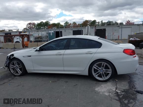 ✅ 2014 BMW 6 Series 650i xDrive • VIN: WBA6B4C5XED098941 • Lot: 43532606. Listed on IAAI with 179,714 mi. Free auction sales archive from the USA and detailed vehicle history report at DreamBid. Image 15.