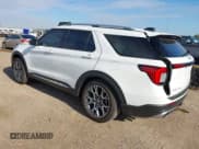 ✅ 2025 Ford Explorer Platinum • VIN: 1FMWK8HC4SGC15890 • Lot: 43241650. Listed on IAAI with 4,440 mi. Free auction sales archive from the USA and detailed vehicle history report at DreamBid. Image 3.