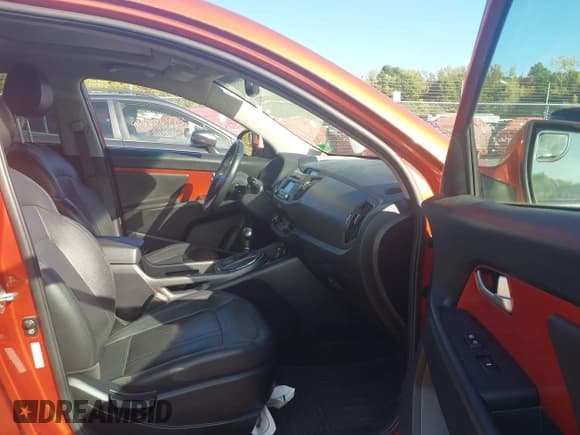 ✅ 2011 Kia Sportage SX • VIN: KNDPCCA64B7150892 • Lot: 43336471. Wystawiony na IAAI z przebiegiem 115 367 mil. Bezpłatny archiwum sprzedaży aukcyjnych z USA i szczegółowy raport historii pojazdu na DreamBid. Zdjęcie 5.