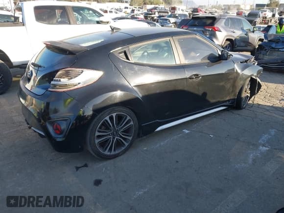 ✅ 2016 Hyundai Veloster Turbo • VIN: KMHTC6AE2GU299345 • Lot: 43520313. Wystawiony na IAAI z przebiegiem 161 270 mil. Bezpłatny archiwum sprzedaży aukcyjnych z USA i szczegółowy raport historii pojazdu na DreamBid. Zdjęcie 4.