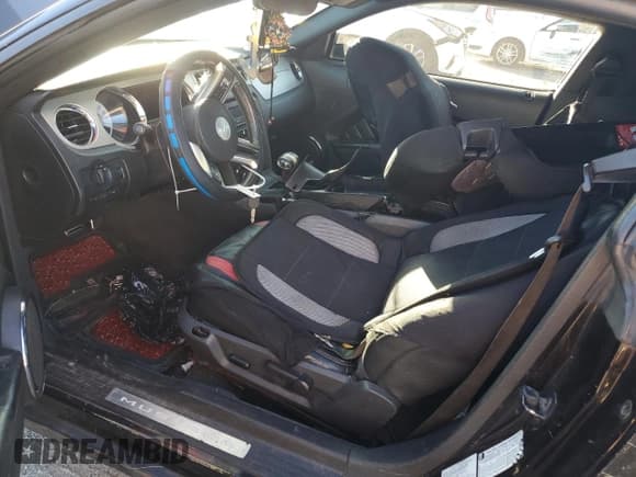 ✅ 2012 Ford Mustang Premium • VIN: 1ZVBP8AMXC5205544 • Lot: 91393035. Listed on Copart with 232,219 mi. Free auction sales archive from the USA and detailed vehicle history report at DreamBid. Image 7.