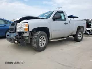 2013 Chevrolet Silverado 1500 Work Truck с VIN 1GCNKPE0XDZ247609, выставлен на аукционе Copart как лот 70151305 с пробегом 158 312 миль миль и Списание • Salvage title. История ставок и продаж доступна на DreamBid. Изображение 1.