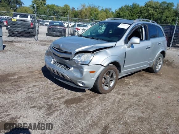 ✅ 2012 Chevrolet Captiva Sport LT • VIN: 3GNAL3E56CS655821 • Lot: 43392375. Wystawiony na IAAI z przebiegiem 163 048 mil. Bezpłatny archiwum sprzedaży aukcyjnych z USA i szczegółowy raport historii pojazdu na DreamBid. Zdjęcie 2.