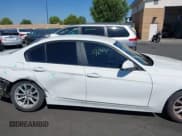 ✅ 2016 BMW 3 Series 320i • VIN: WBA8E1G53GNT35582 • Lot: 43359201. Wystawiony na IAAI z przebiegiem 91 126 mil. Bezpłatny archiwum sprzedaży aukcyjnych z USA i szczegółowy raport historii pojazdu na DreamBid. Zdjęcie 14.