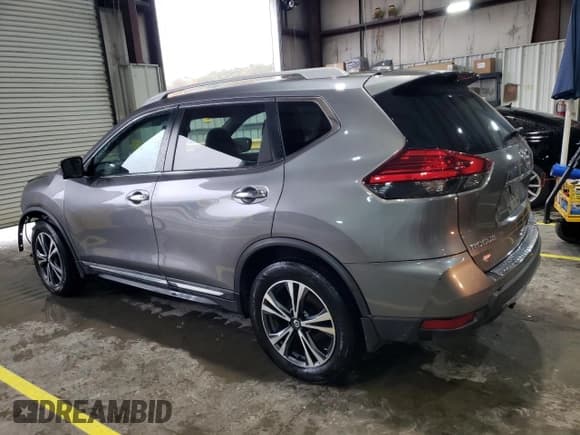 ✅ 2017 Nissan Rogue SL • VIN: 5N1AT2MV4HC789949 • Lot: 90468045. Wystawiony na Copart z przebiegiem 110 962 mil. Bezpłatny archiwum sprzedaży aukcyjnych z USA i szczegółowy raport historii pojazdu na DreamBid. Zdjęcie 2.