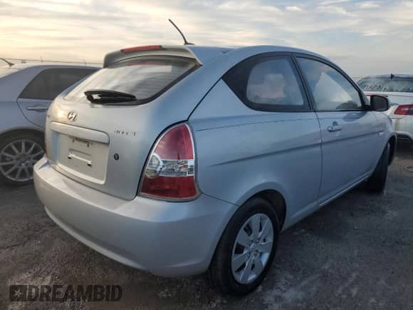 2011 Hyundai Accent GS с VIN KMHCM3AC2BU199765, выставлен на аукционе Copart как лот 74060424 с пробегом Не указан миль и Списание • Salvage title. История ставок и продаж доступна на DreamBid. Изображение 3.