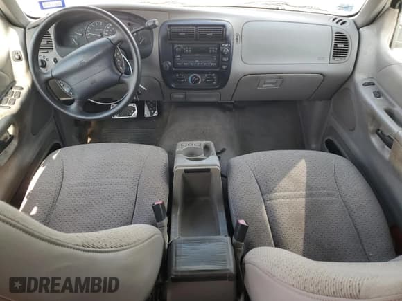 ✅ 1999 Ford Explorer XL • VIN: 1FMZU32X4XZB71732 • Лот: 55330255. Опубликован ранее на Copart с пробегом 201 879 миль. Бесплатный доступ к архиву аукционных продаж из США и подробный отчёт об истории автомобиля на DreamBid. Изображение 8.