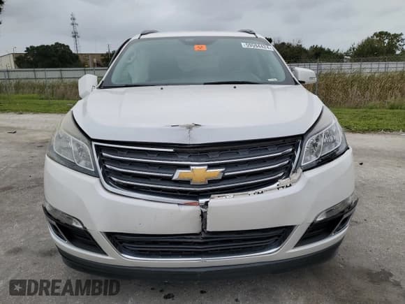 ✅ 2017 Chevrolet Traverse LT • VIN: 1GNKVGKD1HJ344632 • Lot: 59594424. Wystawiony na Copart z przebiegiem 88 837 mil. Bezpłatny archiwum sprzedaży aukcyjnych z USA i szczegółowy raport historii pojazdu na DreamBid. Zdjęcie 5.
