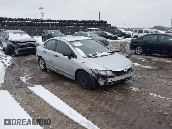 ✅ 2011 Honda Civic DX-VP • VIN: 2HGFA1E32BH515601 • Лот: 41563887. Опубликован ранее на IAAI с пробегом 171 387 миль. Бесплатный доступ к архиву аукционных продаж из США и подробный отчёт об истории автомобиля на DreamBid. Изображение 1.