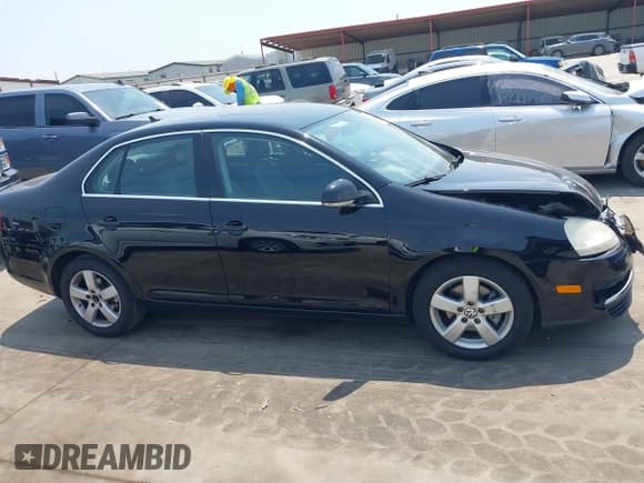 ✅ 2009 Volkswagen Jetta SE • VIN: 3VWRM71K59M137348 • Lot: 42285086. Listed on IAAI with 120,645 mi. Free auction sales archive from the USA and detailed vehicle history report at DreamBid. Image 13.