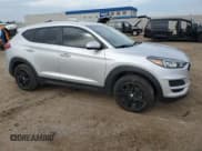 ✅ 2019 Hyundai Tucson Value • VIN: KM8J3CA47KU029582 • Лот: 81054695. Опубликован ранее на Copart с пробегом 122 431 миль. Бесплатный доступ к архиву аукционных продаж из США и подробный отчёт об истории автомобиля на DreamBid. Изображение 4.