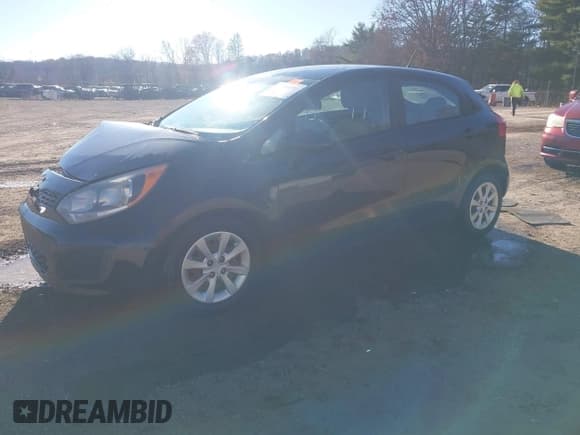 ✅ 2014 Kia Rio LX • VIN: KNADM5A3XE6333643 • Lot: 43731092. Wystawiony na IAAI z przebiegiem 145 877 mil. Bezpłatny archiwum sprzedaży aukcyjnych z USA i szczegółowy raport historii pojazdu na DreamBid. Zdjęcie 2.