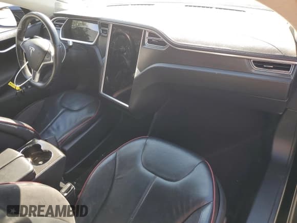 ✅ 2013 Tesla Model S Performance • VIN: 5YJSA1CP2DFP20184 • Lot: 80370065. Wystawiony na Copart z przebiegiem 91 736 mil. Bezpłatny archiwum sprzedaży aukcyjnych z USA i szczegółowy raport historii pojazdu na DreamBid. Zdjęcie 8.