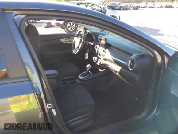 ✅ 2023 Kia Forte LXS • VIN: 3KPF24AD0PE515885 • Lot: 43347591. Listed on IAAI with 76,368 mi. Free auction sales archive from the USA and detailed vehicle history report at DreamBid. Image 5.