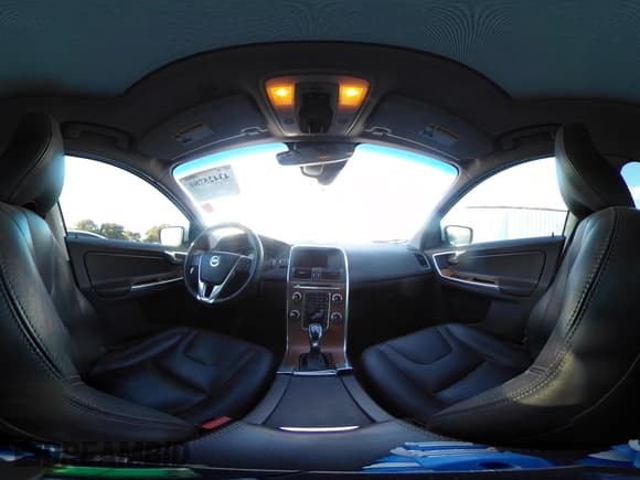 ✅ 2017 Volvo XC60 Inscription • VIN: YV440MDU6H2023396 • Lot: 43425784. Wystawiony na IAAI z przebiegiem 82 759 mil. Bezpłatny archiwum sprzedaży aukcyjnych z USA i szczegółowy raport historii pojazdu na DreamBid. Zdjęcie 23.